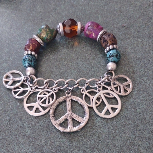 Multicolored Beaded Bracelet with Silver Peace Charms - Picture 5 of 6